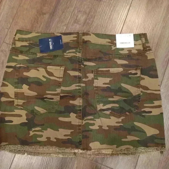 Forever 21  skirt - Picture 1 of 4